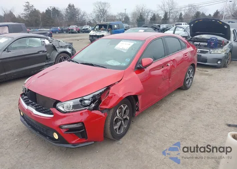 2021 Kia Forte Lxs z USA, uszkodzony, nr VIN 3KPF24AD3ME340365